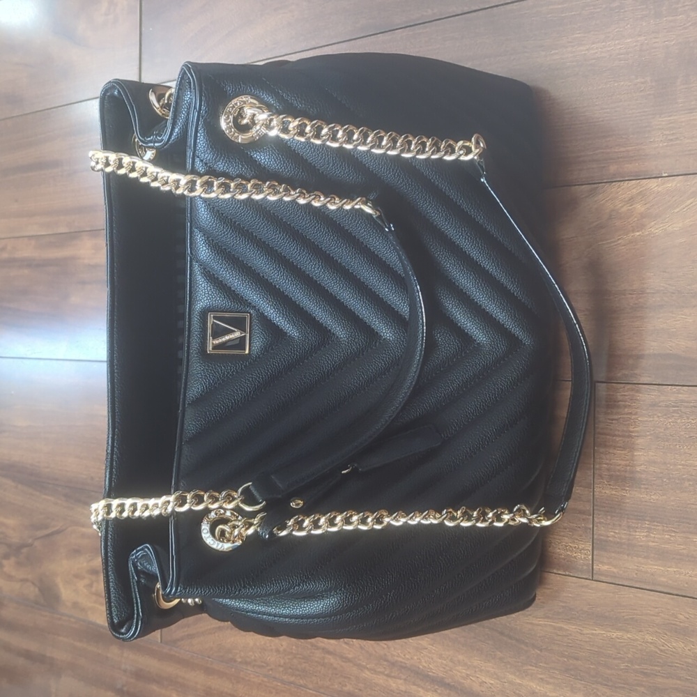 Victoria's Secret Pocketbook - Picture 4 of 13